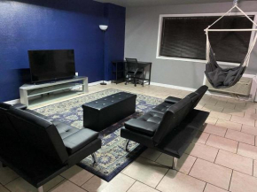 Hotel 4 Bed Sleeps 11 Full Kitchen 7 Beds Suite 141
